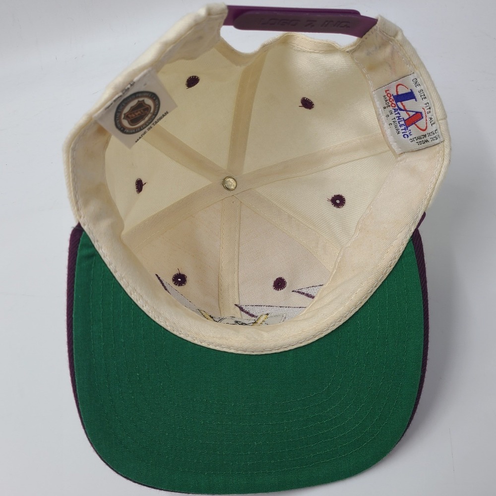 Vintage Anaheim Mighty Ducks Hat Snapback Logo Athletic Purple Cream Sharktooth - Picture 10 of 15